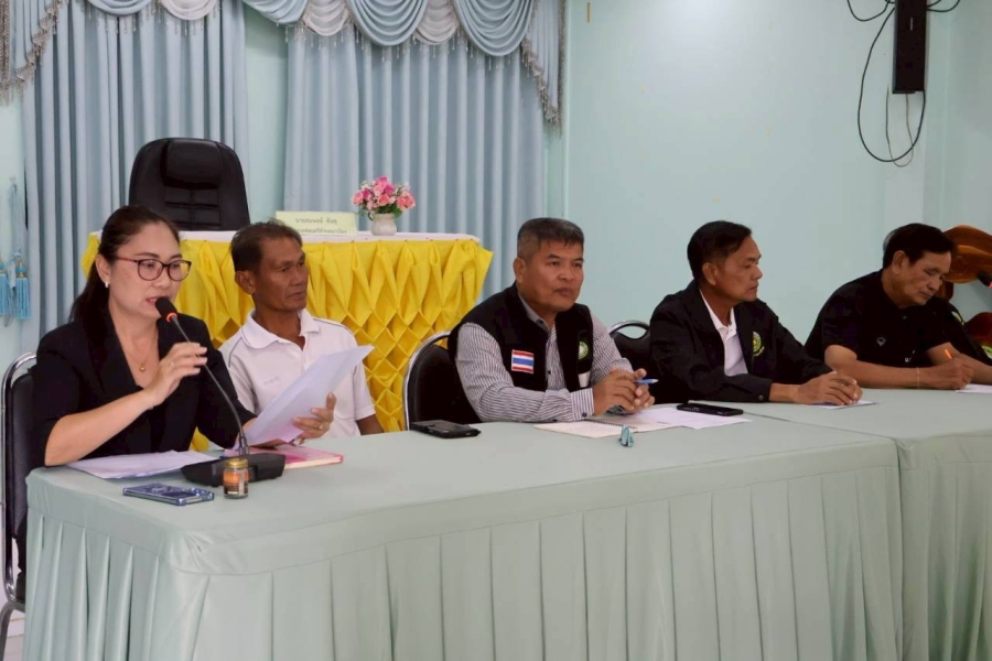 ประชุมประจำเดือนพฤศจิกายน 2568 เพื่อติดตามการปฏิบัติราชการของเทศบาลตำบลนาเรือง และหารือการจัดกิจกรรมโครงการสืบสานประเพณีลอยกระทงประจำปีงบประมาณ 2569